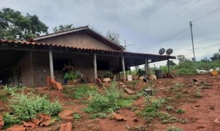 Imóvel 2396584 [''] - ['BR 365 ATÉ A PRATINHA DAÍ A 9 KM À ESQUERDA'] [''] - ['Gurinhatã']/['MG'] - 1